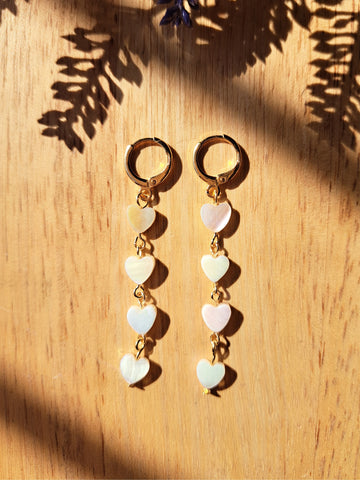 Aretes Corazones Madre Perla
